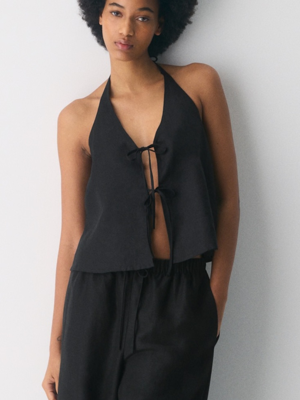 ARITZIA Rove Linen Halter Top - Black